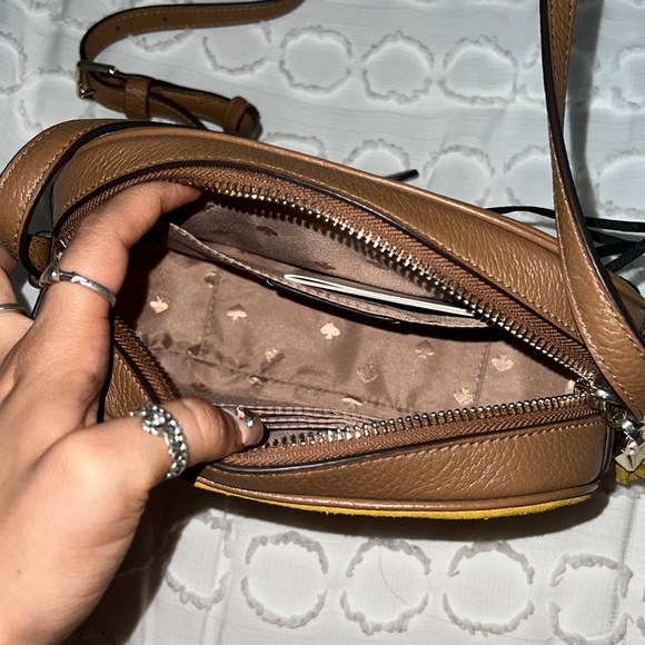 Kate spade cross body bag💛♠️ - Picture 2 of 3